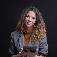 Woman_Tablet